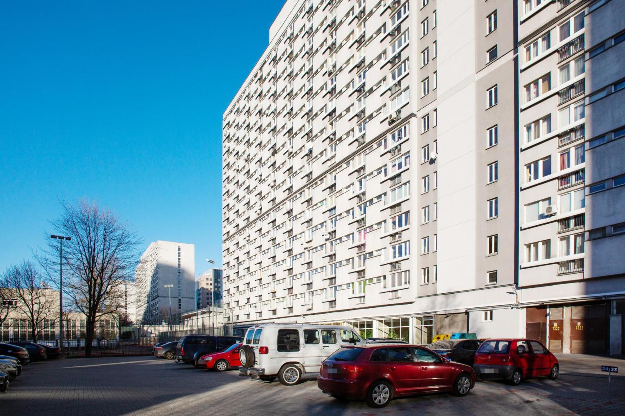 Modern Pereca Close To Metro Rondo Onz By Renters * Warszawa