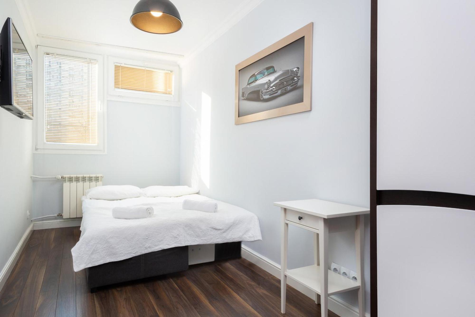 Modern Pereca Close To Metro Rondo Onz By Renters * Warszawa