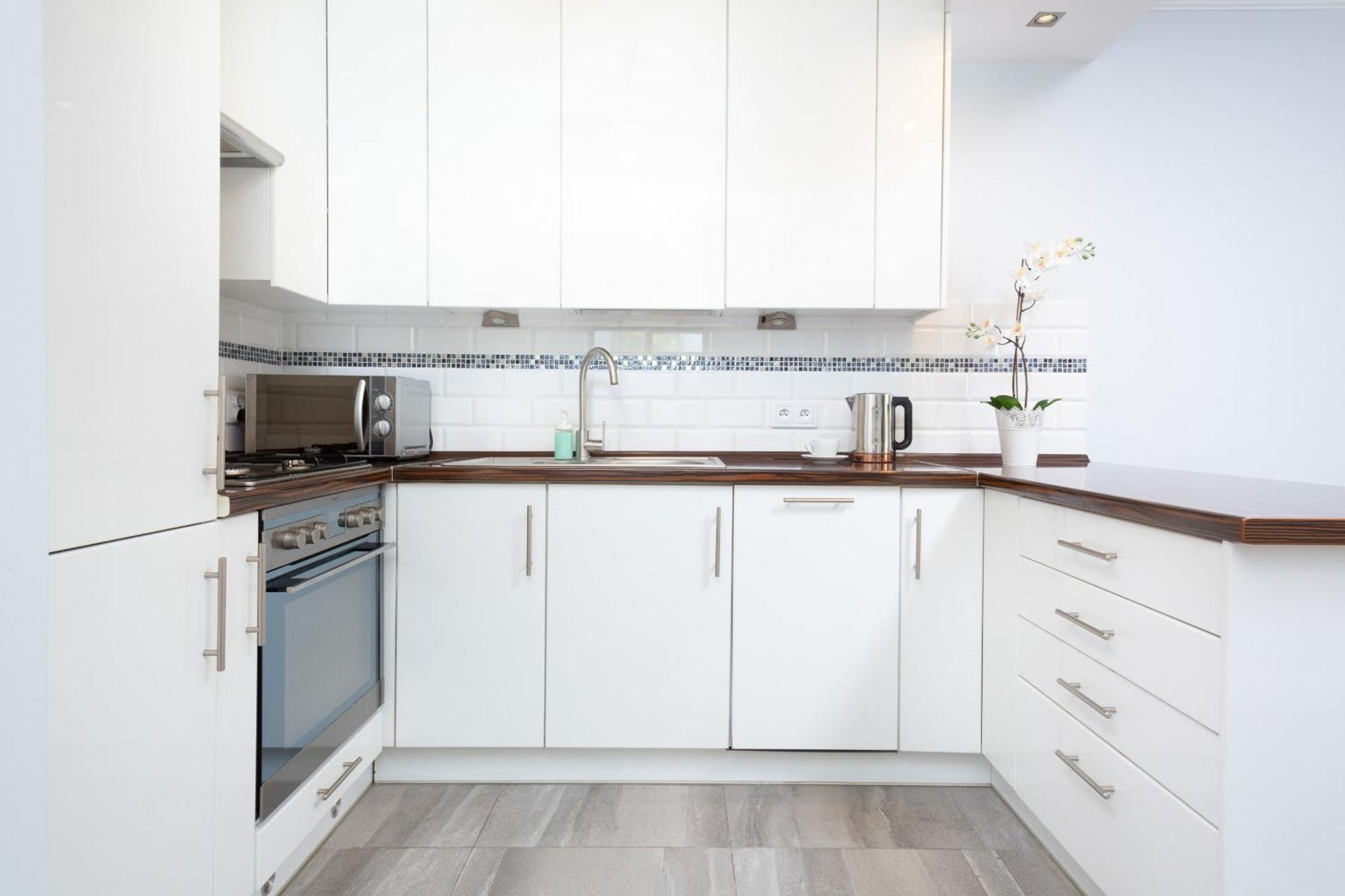 Lägenhet Modern Pereca Close To Metro Rondo Onz By Renters